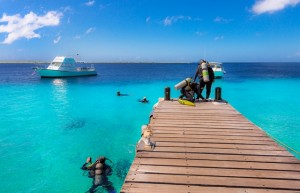 Duikvakantie Bonaire Buddy dive resort duikdek vakantieduiker